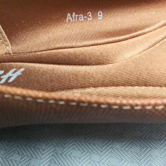 Shoes💜 - Picture 2 of 2